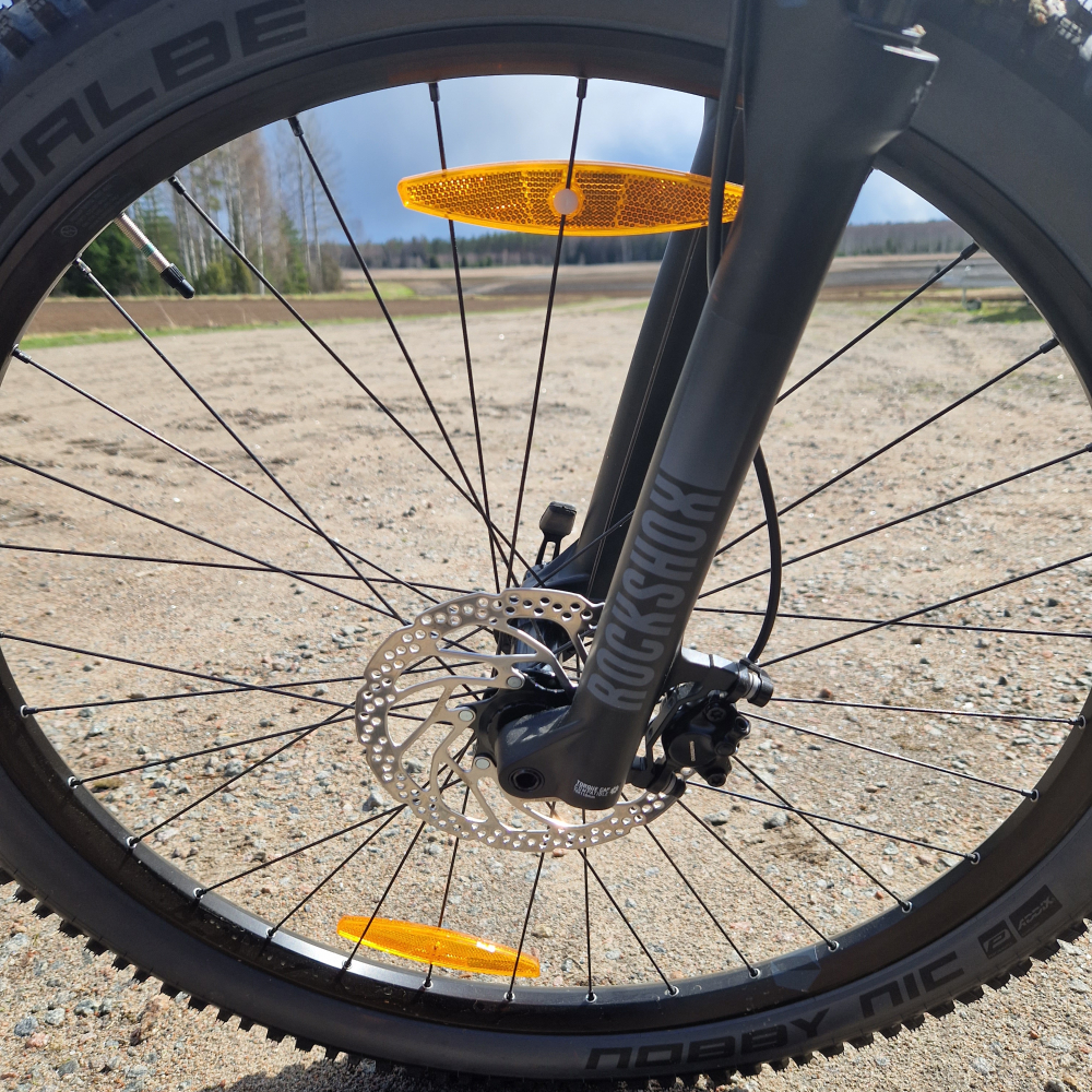 Maastopyörän rengas