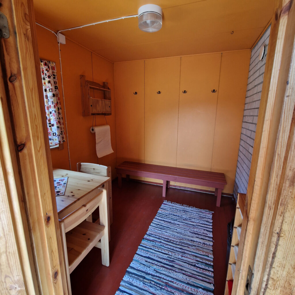 Vanha rakennus sisältä kuvattuna